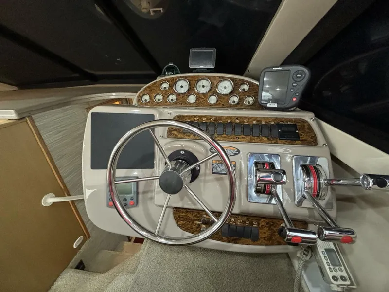 Slide: The Image of Bayliner 3788 Command Bridge 2000 - 10