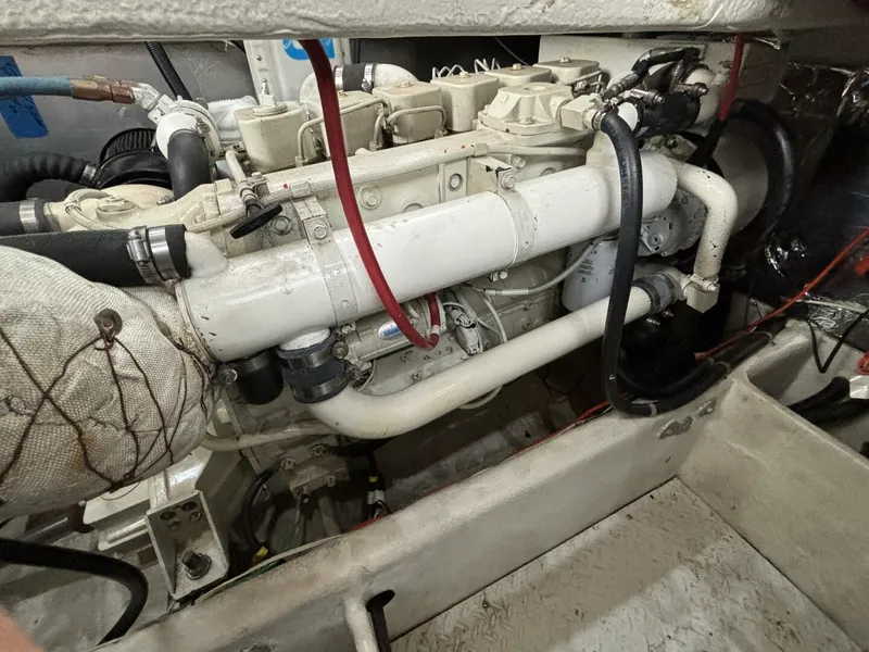 Slide: The Image of Bayliner 3788 Command Bridge 2000 - 26