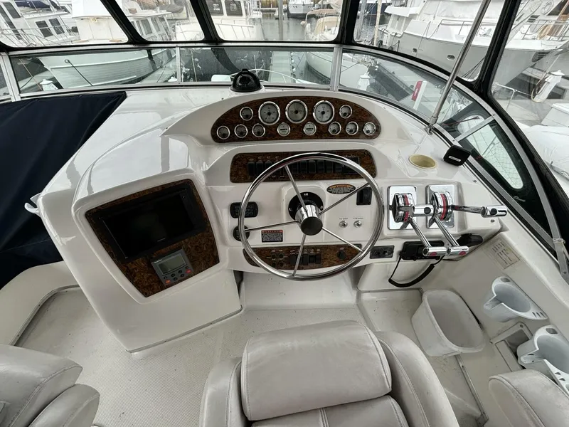 Slide: The Image of Bayliner 3788 Command Bridge 2000 - 40