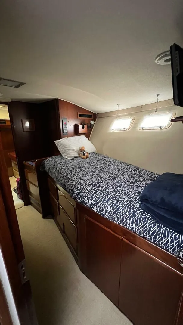 Slide: The Image of Hatteras Motoryacht 1987 - 41