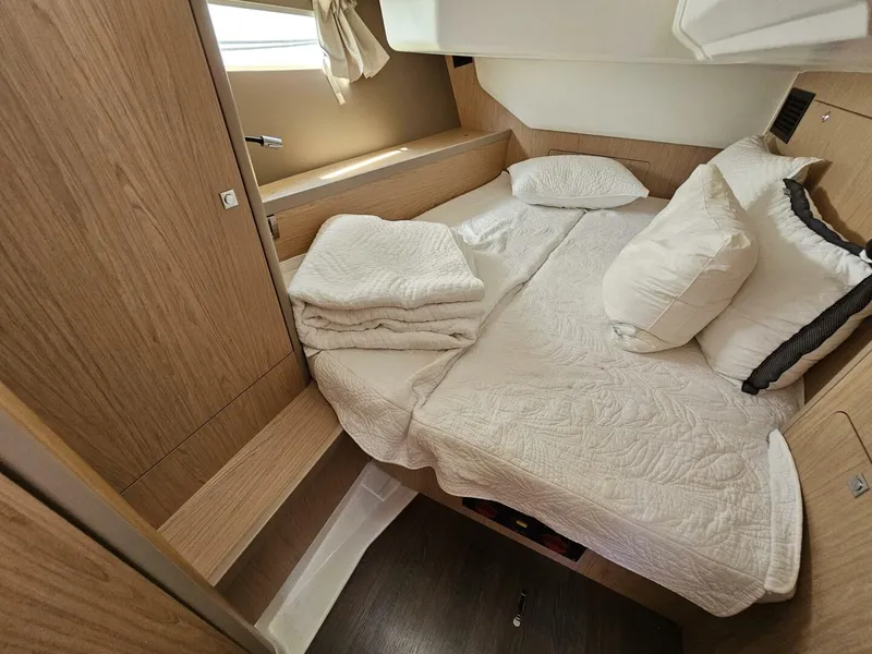 Slide: The Image of Beneteau Oceanis 45 2017 - 16