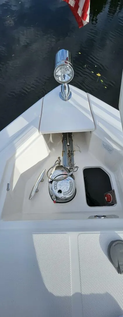 Slide: The Image of Regal 33 XO Express Cruiser Outboard 2018 - 18