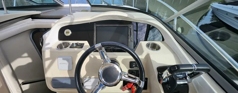 Slide: The Image of Regal 33 XO Express Cruiser Outboard 2018 - 31