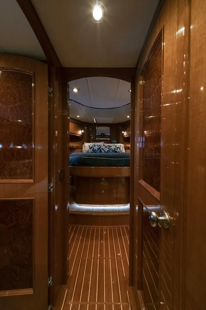 Slide: The Image of Hampton Motor Yacht 2013 - 26