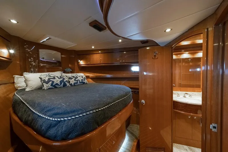 Slide: The Image of Hampton Motor Yacht 2013 - 30