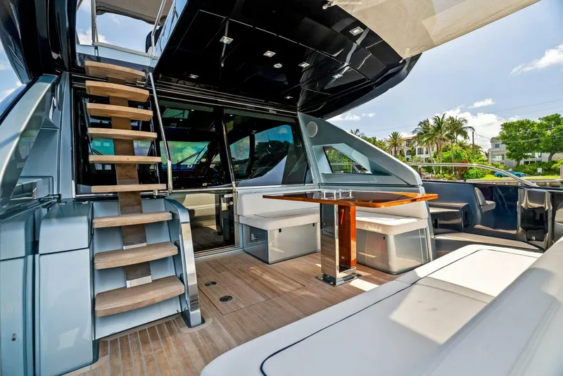 Slide: The Image of Riva 66 Ribelle 2020 - 18