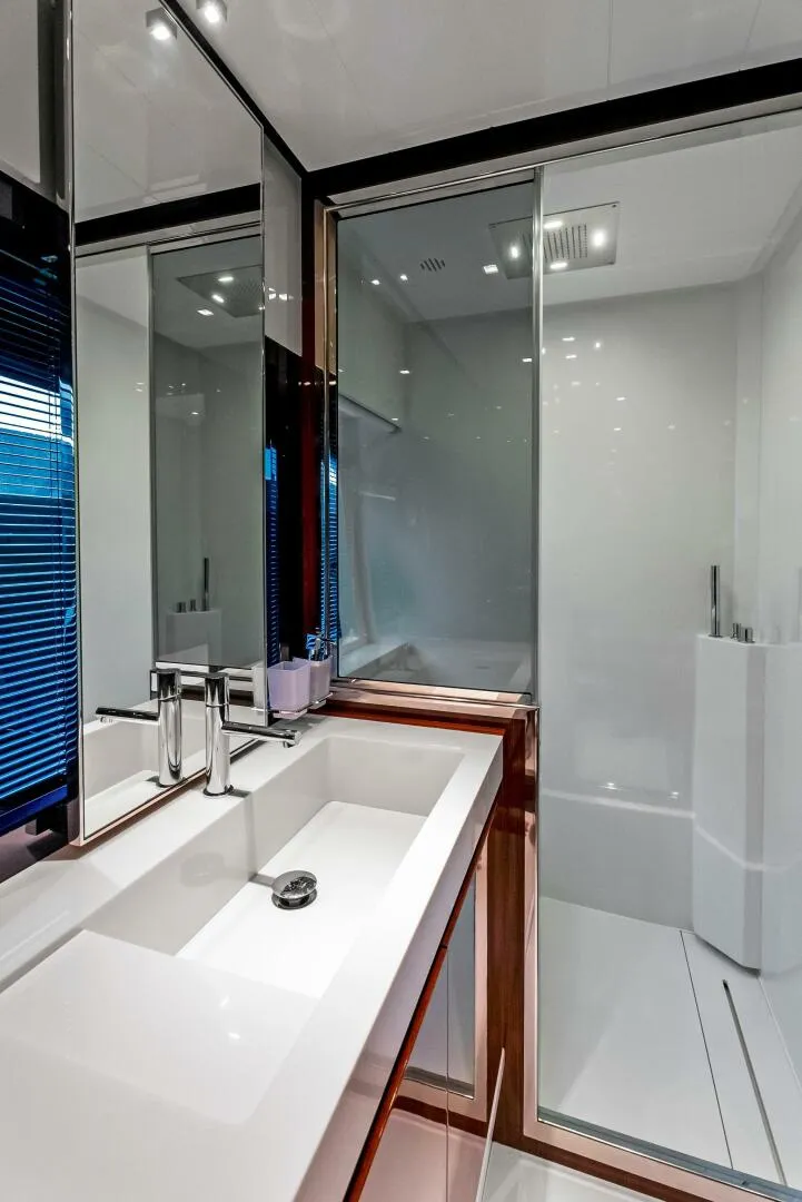 Slide: The Image of Riva 66 Ribelle 2020 - 35