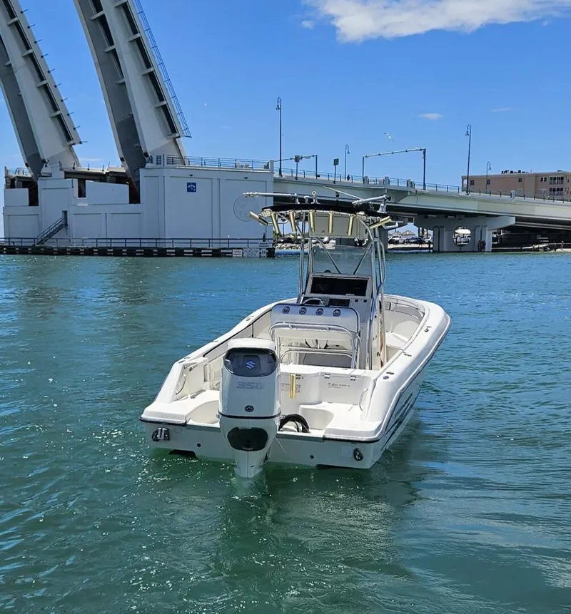 Slide: The Image of Hydra-Sports 2400 Center Console 2003 - 4