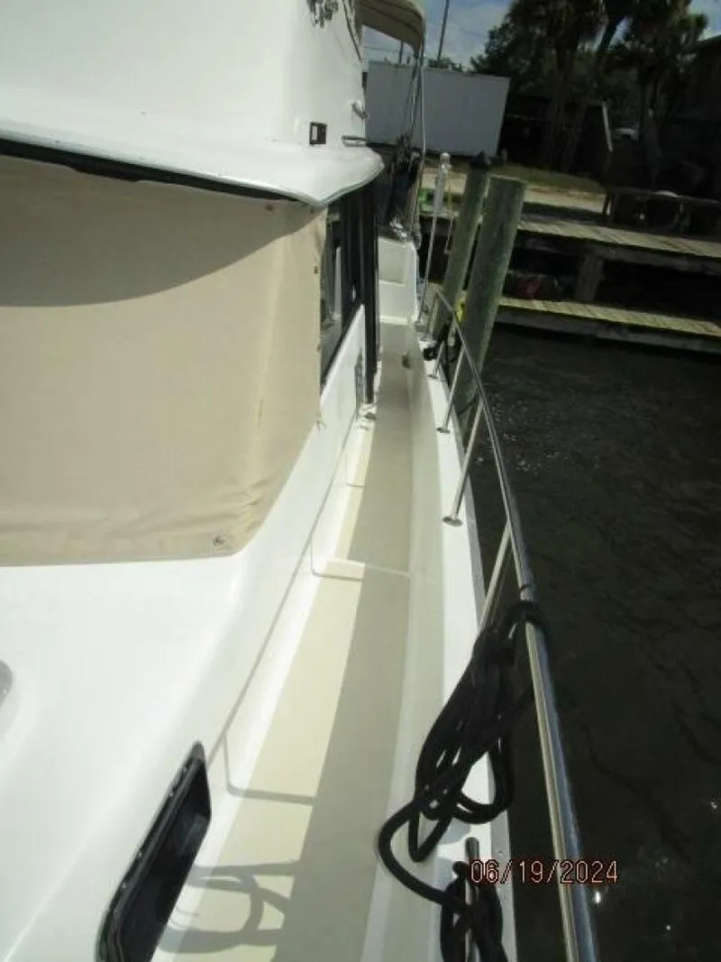 Slide: The Image of Mainship 40DC 1984 - 14