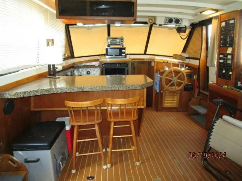 Slide: The Image of Mainship 40DC 1984 - 35