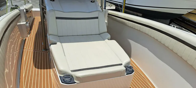 Slide: The Image of Nor-Tech 340 Sport 2012 - 10
