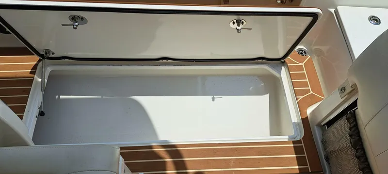 Slide: The Image of Nor-Tech 340 Sport 2012 - 30