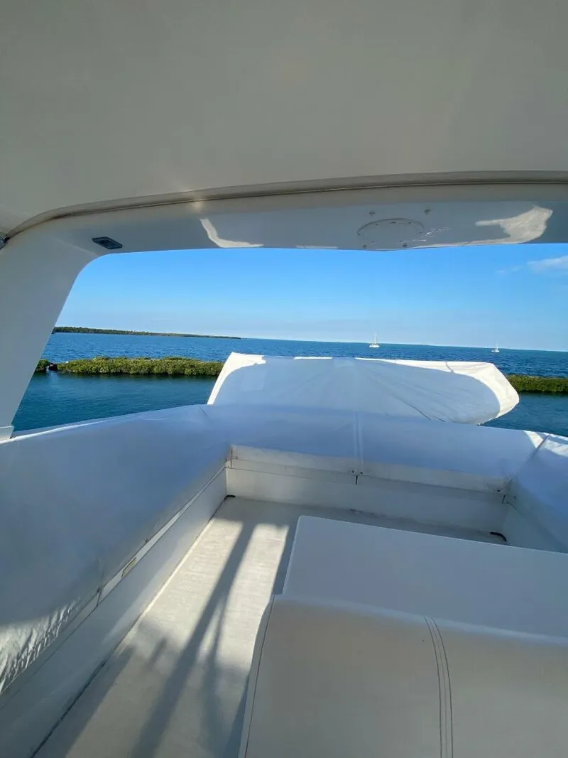 Slide: The Image of Hatteras 70 Cockpit Motor Yacht 1994 - 10