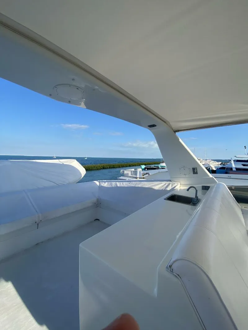Slide: The Image of Hatteras 70 Cockpit Motor Yacht 1994 - 11