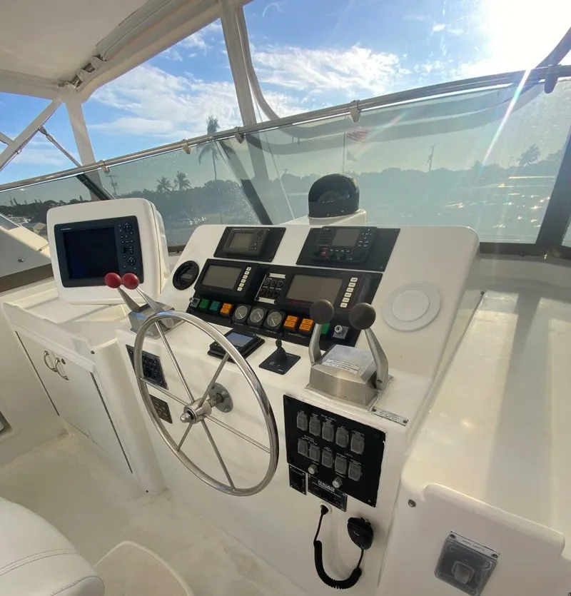 Slide: The Image of Hatteras 70 Cockpit Motor Yacht 1994 - 19