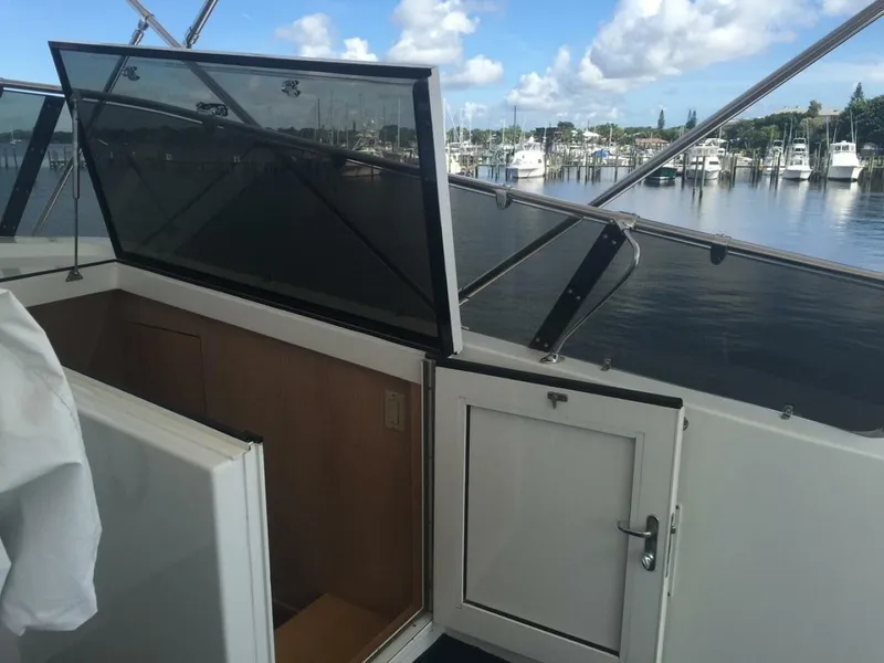 Slide: The Image of Hatteras 70 Cockpit Motor Yacht 1994 - 22