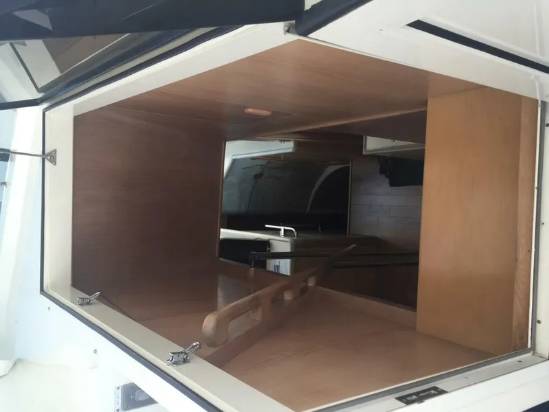 Slide: The Image of Hatteras 70 Cockpit Motor Yacht 1994 - 23