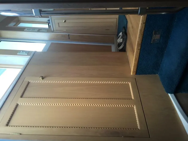 Slide: The Image of Hatteras 70 Cockpit Motor Yacht 1994 - 38