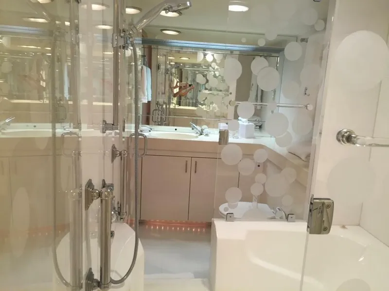 Slide: The Image of Hatteras 70 Cockpit Motor Yacht 1994 - 50