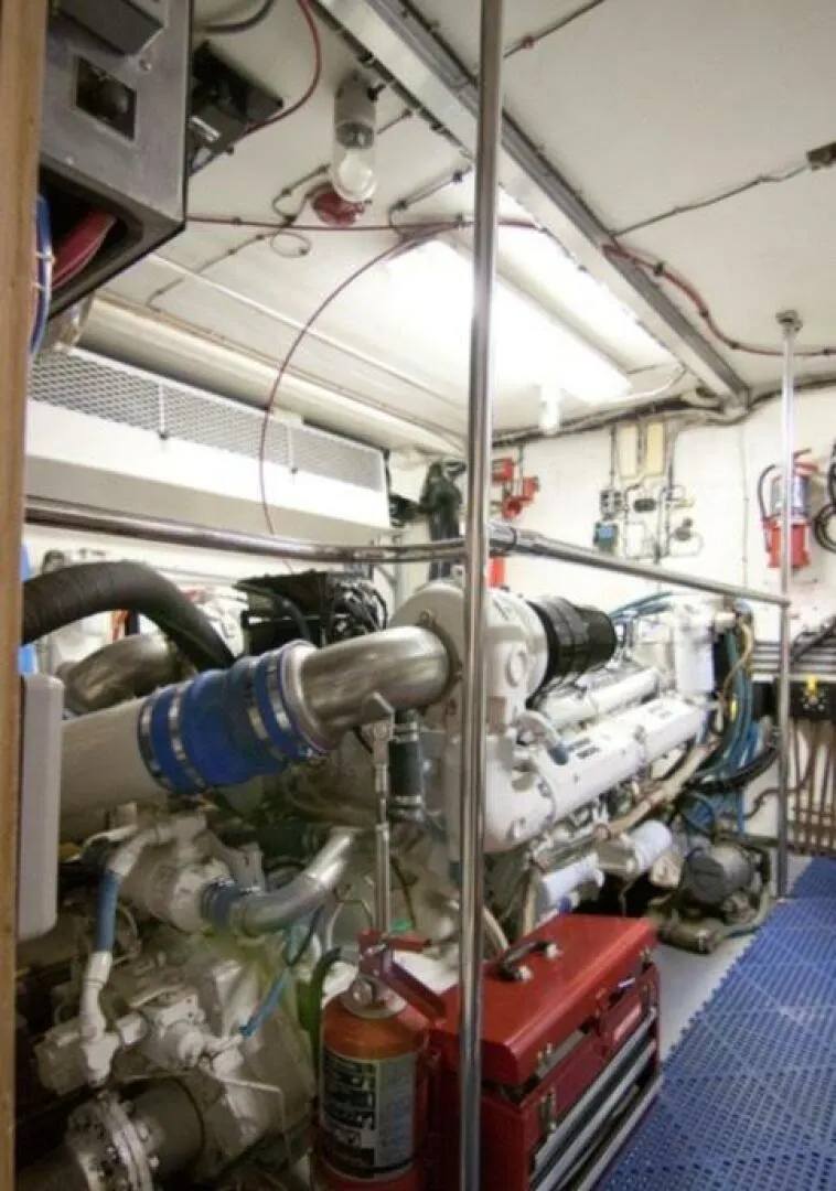 Slide: The Image of Hatteras 70 Cockpit Motor Yacht 1994 - 64