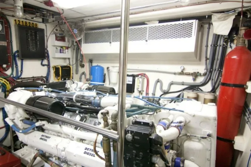 Slide: The Image of Hatteras 70 Cockpit Motor Yacht 1994 - 68