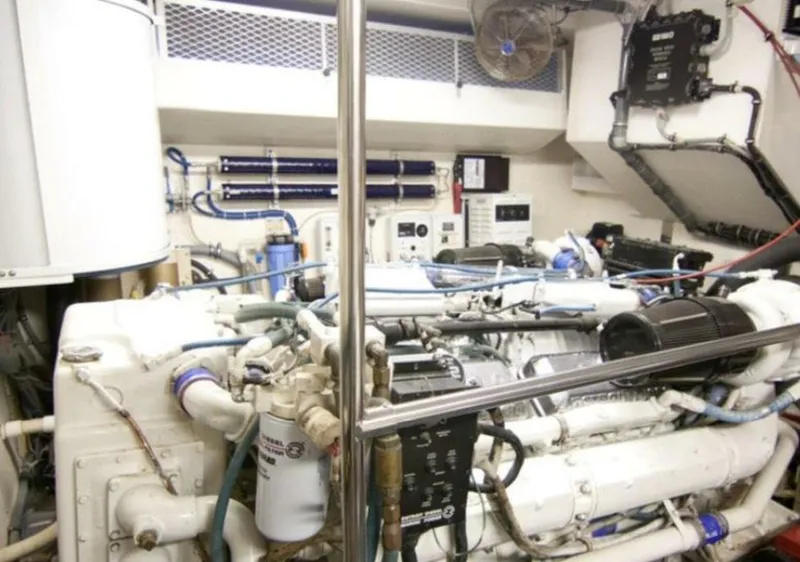 Slide: The Image of Hatteras 70 Cockpit Motor Yacht 1994 - 69