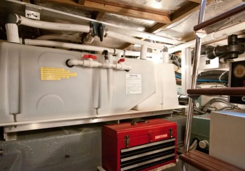Slide: The Image of Hatteras 70 Cockpit Motor Yacht 1994 - 74