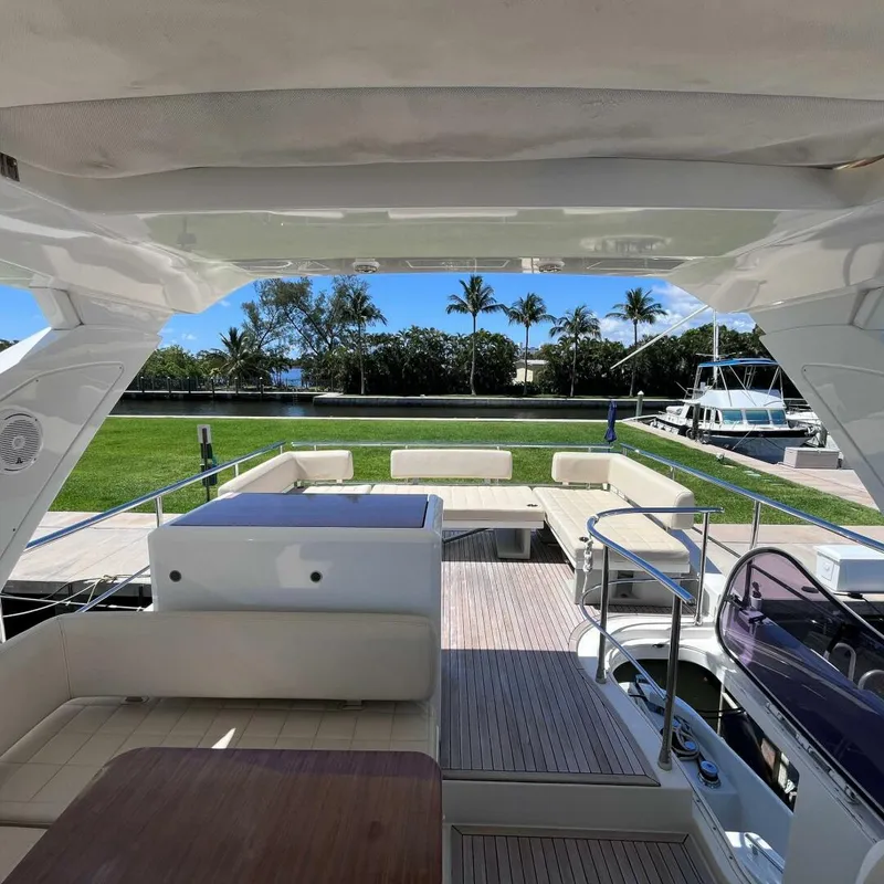 Slide: The Image of Azimut 50 fly 2015 - 29