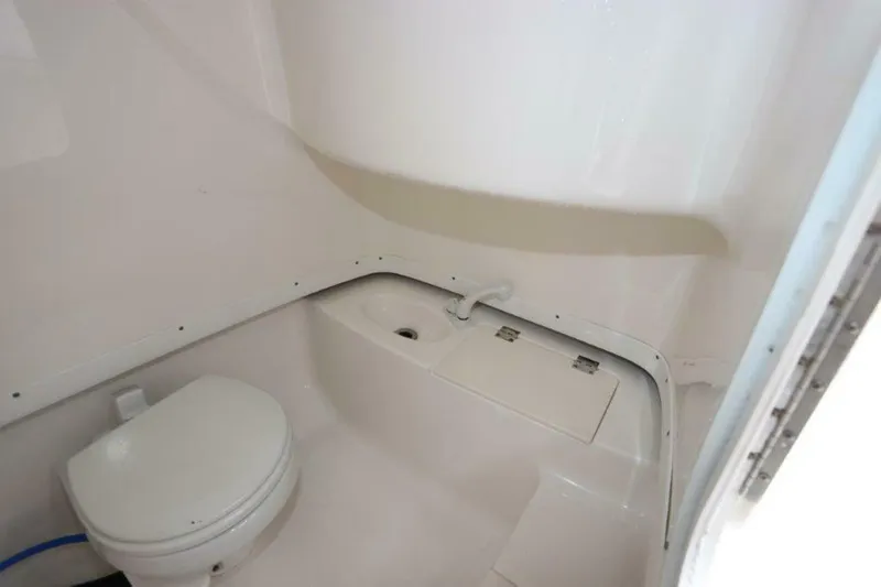 Slide: The Image of Robalo R260 Center Console 2017 - 21