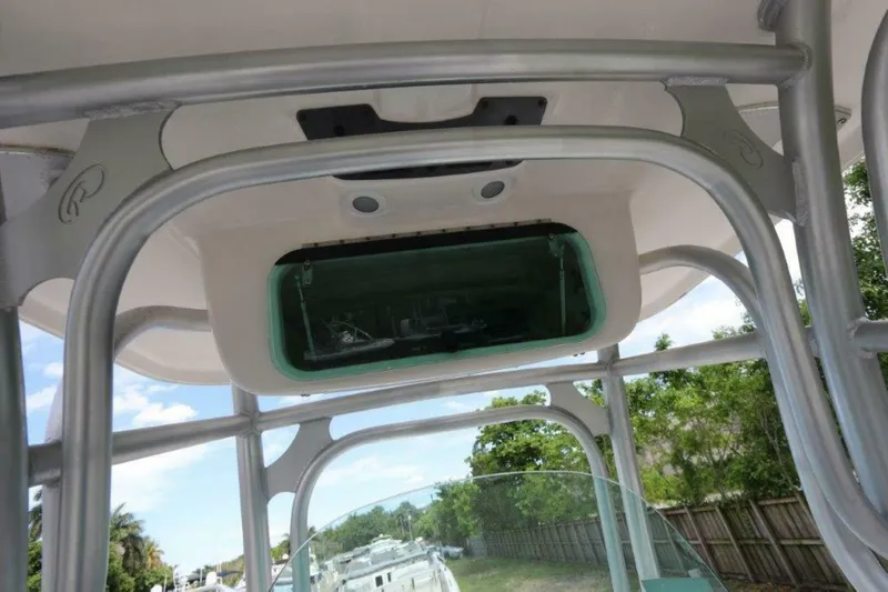 Slide: The Image of Robalo R260 Center Console 2017 - 26