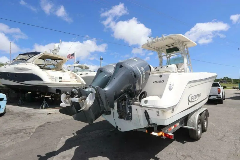 Slide: The Image of Robalo R260 Center Console 2017 - 4