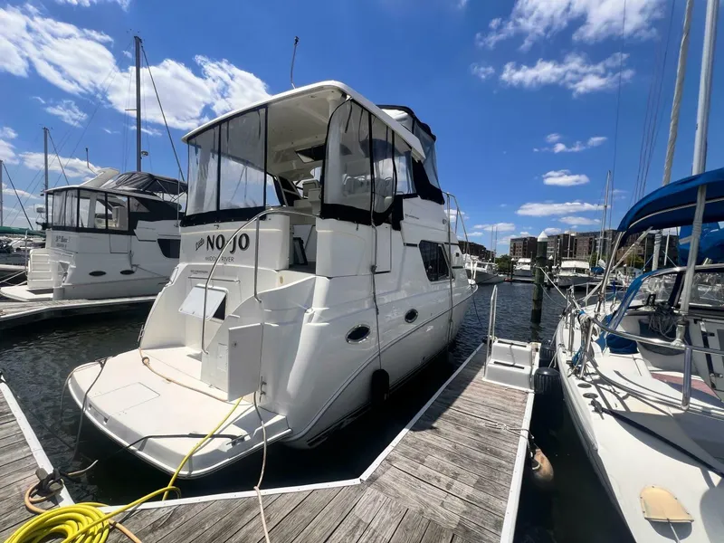 Slide: The Image of Silverton 352 Motor Yacht 2001 - 4