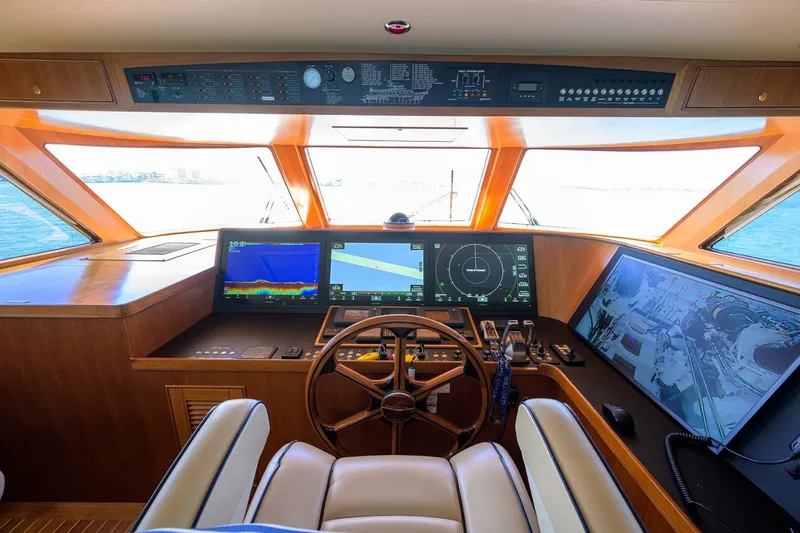 Slide: The Image of Marlow 97 Explorer 2011 - 36