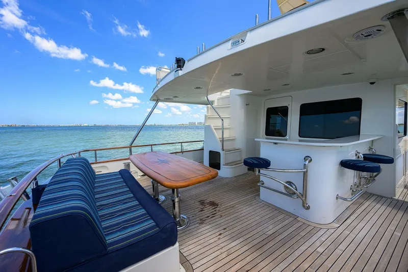 Slide: The Image of Marlow 97 Explorer 2011 - 42