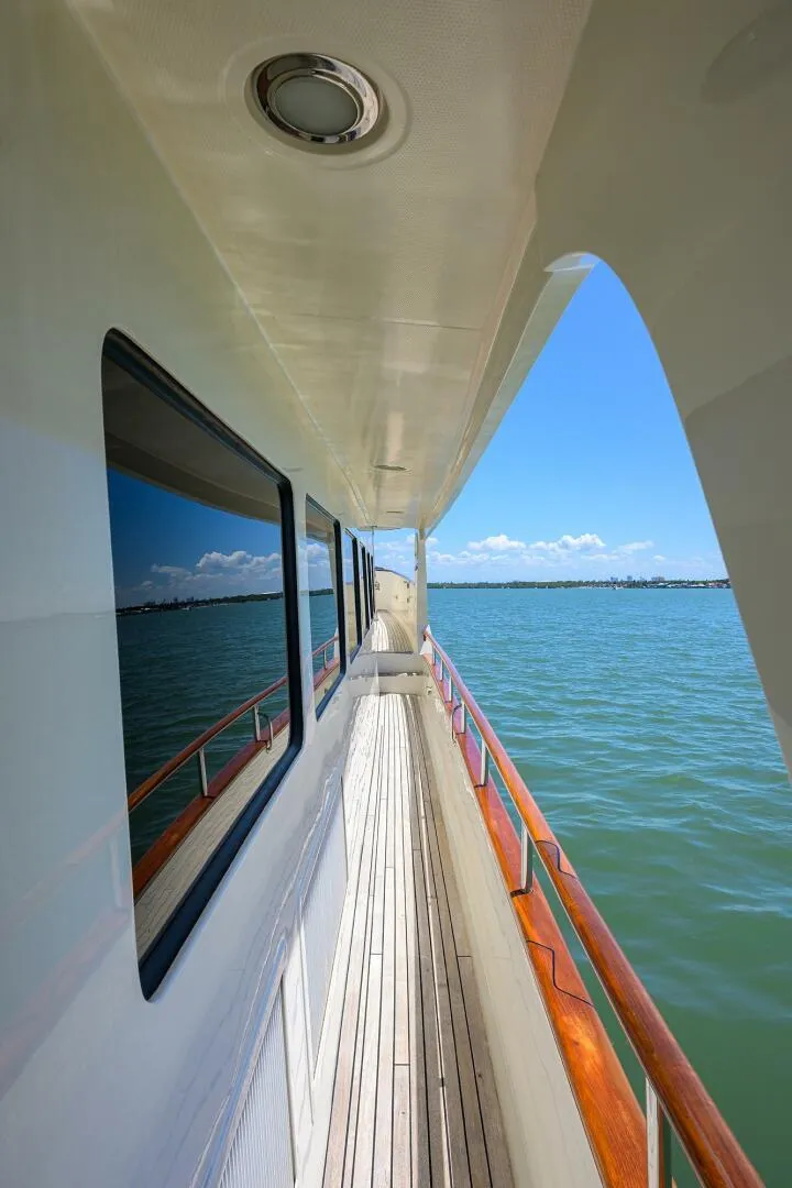 Slide: The Image of Marlow 97 Explorer 2011 - 52