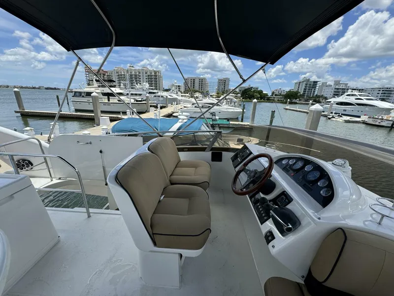Slide: The Image of Viking 45 Flybridge 2001 - 23