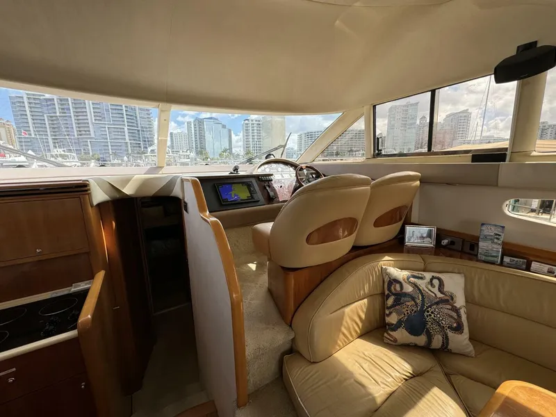 Slide: The Image of Viking 45 Flybridge 2001 - 37
