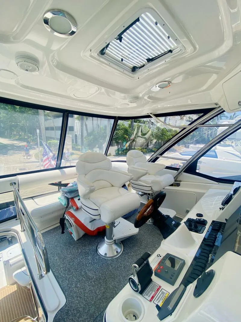 Slide: The Image of Sea Ray 58 Sedan Bridge 2006 - 20