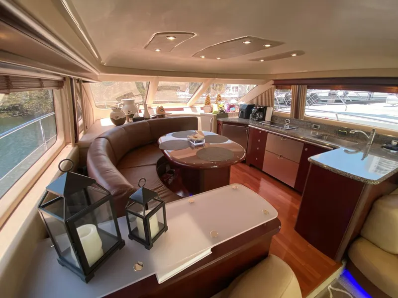 Slide: The Image of Sea Ray 58 Sedan Bridge 2006 - 28