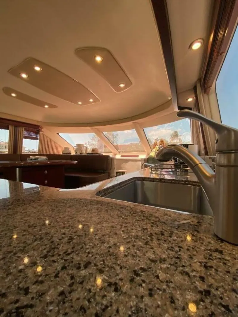 Slide: The Image of Sea Ray 58 Sedan Bridge 2006 - 33