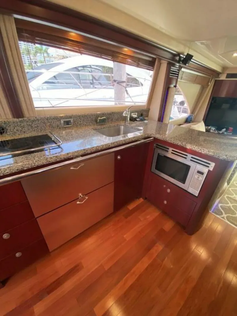 Slide: The Image of Sea Ray 58 Sedan Bridge 2006 - 36