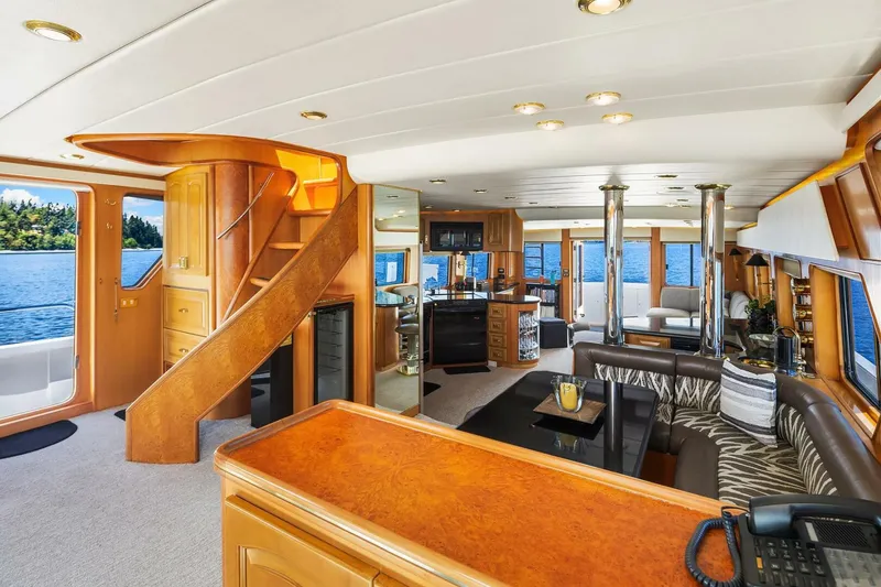 Slide: The Image of Symbol Pilothouse 1999 - 21