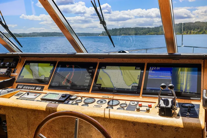 Slide: The Image of Symbol Pilothouse 1999 - 28