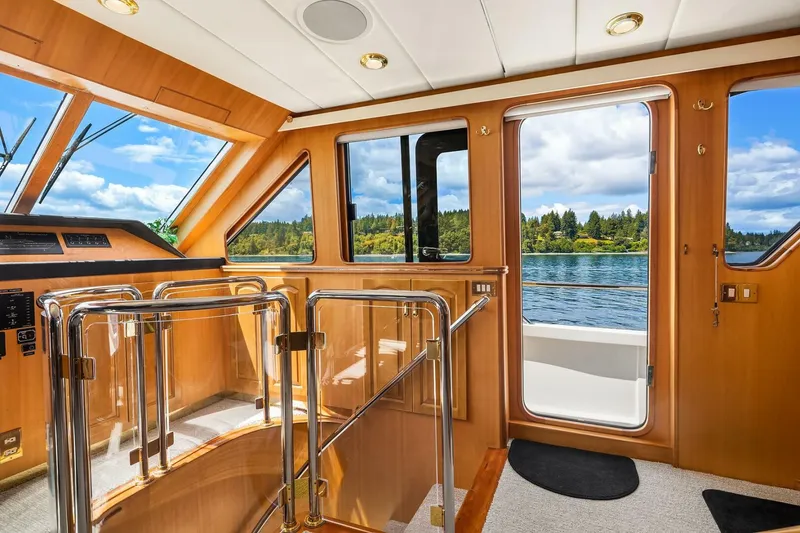Slide: The Image of Symbol Pilothouse 1999 - 30