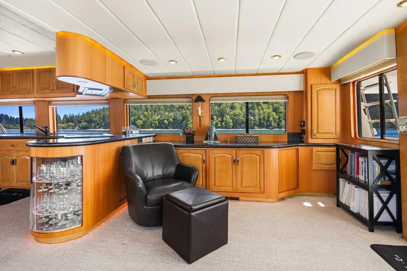 Slide: The Image of Symbol Pilothouse 1999 - 4