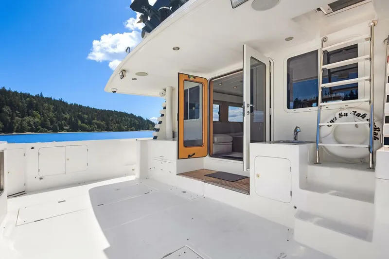 Slide: The Image of Symbol Pilothouse 1999 - 43