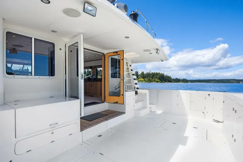 Slide: The Image of Symbol Pilothouse 1999 - 44