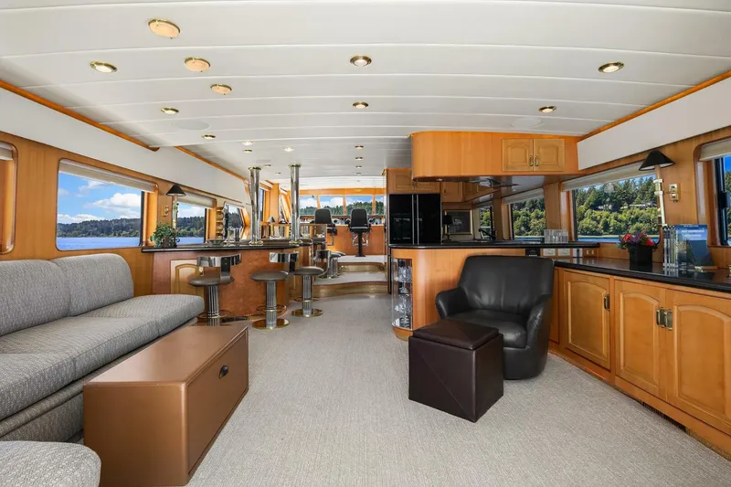 Slide: The Image of Symbol Pilothouse 1999 - 5