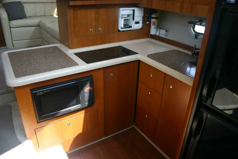 Slide: The Image of Cruisers 3750 Motor Yacht 2001 - 10