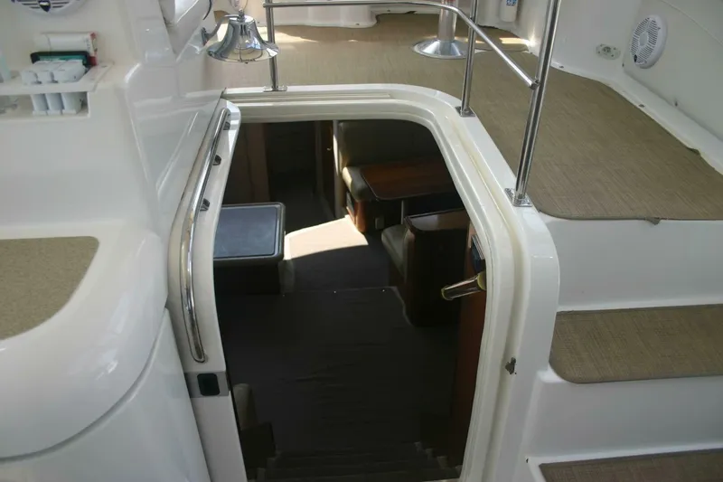Slide: The Image of Cruisers 3750 Motor Yacht 2001 - 24